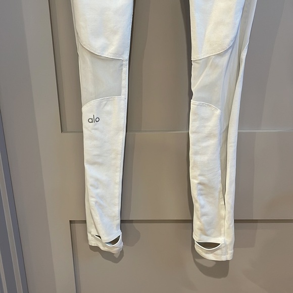 Alo Coast White Mesh Stirrup Leggings XS - Picture 7 of 12